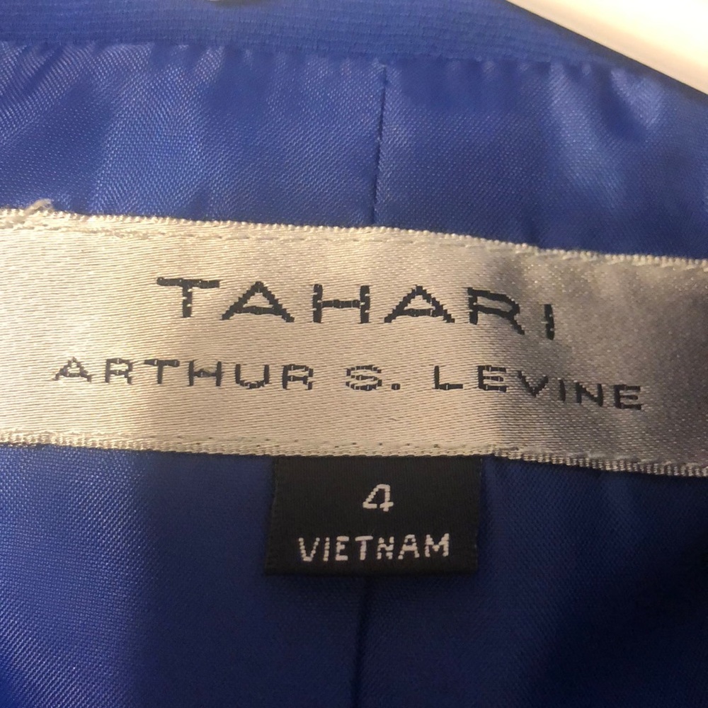 Tahari jacket - Picture 2 of 3